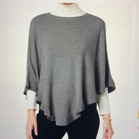 Karen Scott Sweaters - Karen Scott ruffled poncho